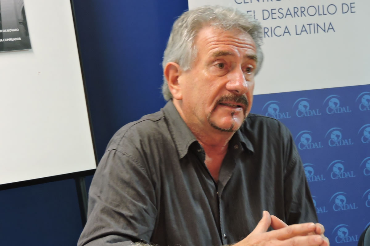 Scherlis y Laría presentaron  sus capítulos del libro «Desafíos para el Fortalecimiento Democrático en la Argentina»
