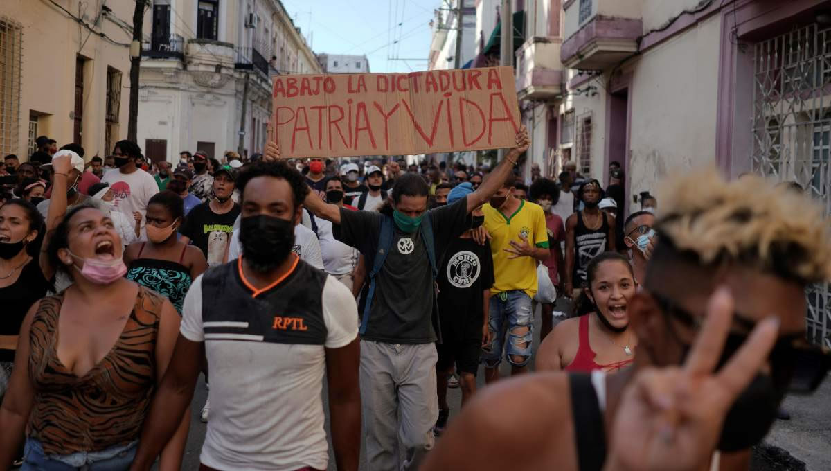 Organizaciones y medios independientes llaman al Gobierno de Cuba a  respetar el derecho de manifestación y libertad de expresión y a detener la  violencia contra manifestantes | CADAL