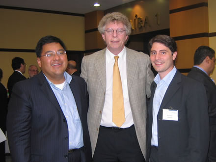 Victor Hugo Becerra, Harald Klein y Hernán Alberro durante el Congreso de RELIAL.