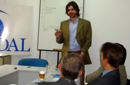 Carlos Gervasoni durante su exposición