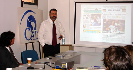 Nelson Fernández durante su exposición