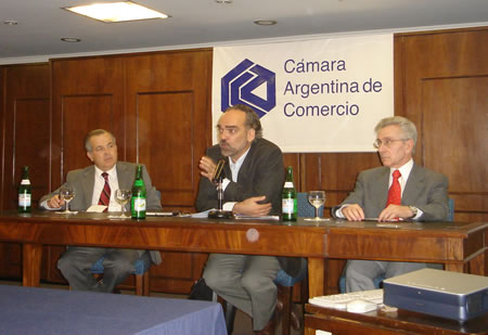 José Ignacio García Hamilton, Fernando Iglesias y Marcos Aguinis.