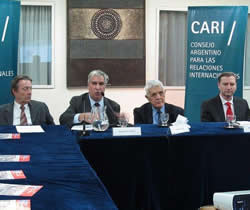 Debate latinoamericano sobre Cuba y Estados Unidos en el CARI
