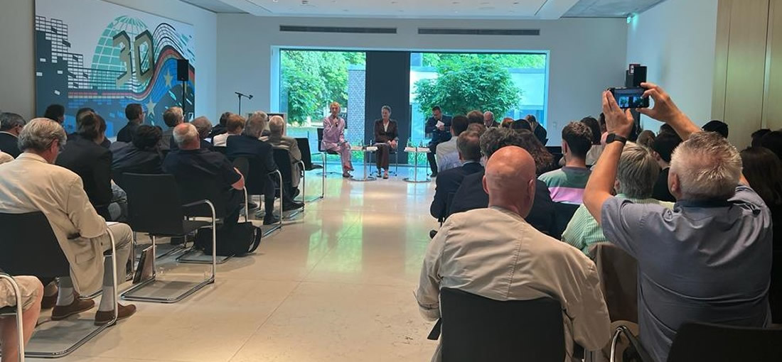 Participación en presentación de libro en Berlín