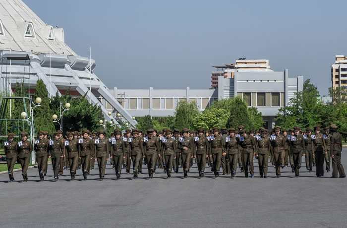 El ejército de los adoctrinados (II): cómo funciona el Ejército norcoreano, del líder supremo al soldado raso