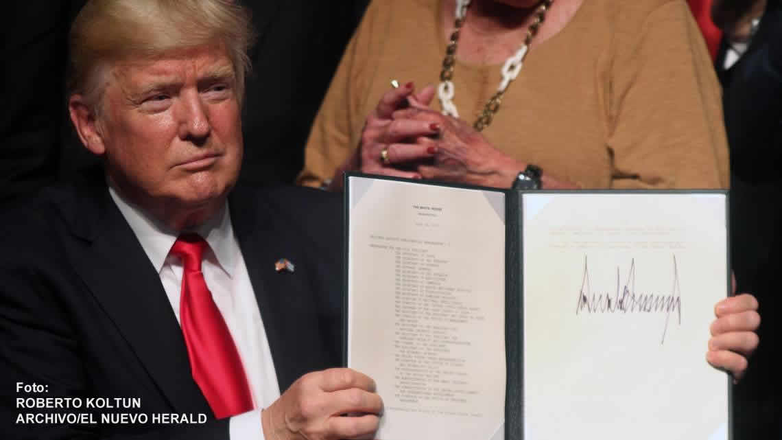 El presidente Donald Trump participa en un acto el 16 de junio del 2016, en el Teatro Manuel Artime de La Pequeña Habana, Miami, en donde anunció cambios de la política de Estados Unidos hacia Cuba. ROBERTO KOLTUN ARCHIVO/EL NUEVO HERALD