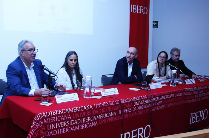 Presentación de libro en la Universidad Iberoamericana