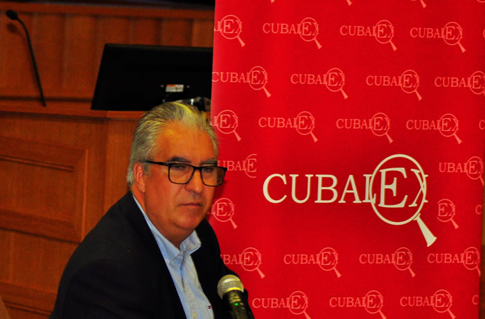 Presentación de libro en el segundo aniversario del 11J en Cuba