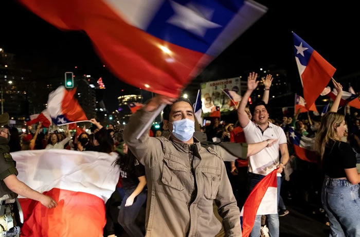 Chile tras el rechazo en el referéndum: hora de negociar