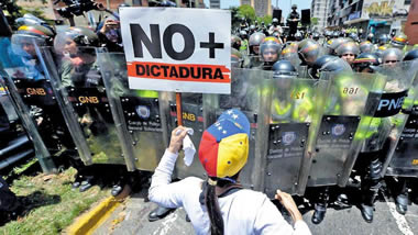 La izquierda frente a esos «malos salvajes» venezolanos