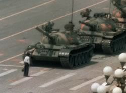 Petición de búsqueda de la verdad acerca de los dos hombres del tanque de Tiananmen