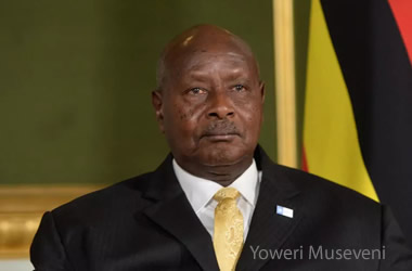 Uganda y el hombre que va por 40 años en el poder 